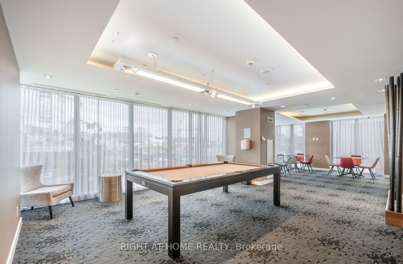 72 Esther Shiner Blvd 1009