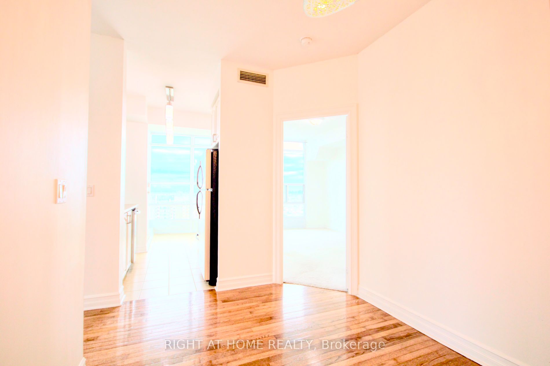 1 W Elm Dr 2611