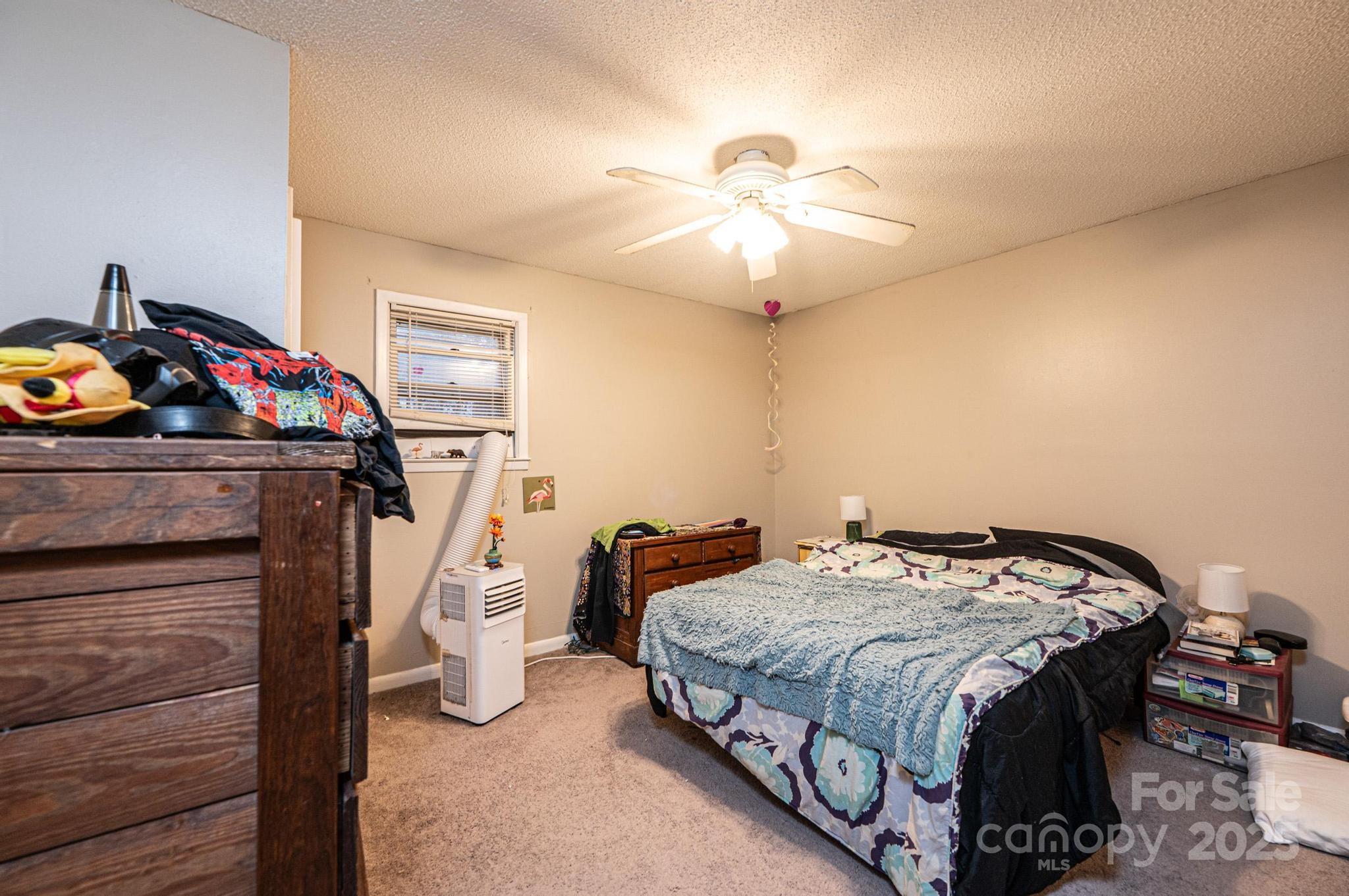 711 Meredith Court SW