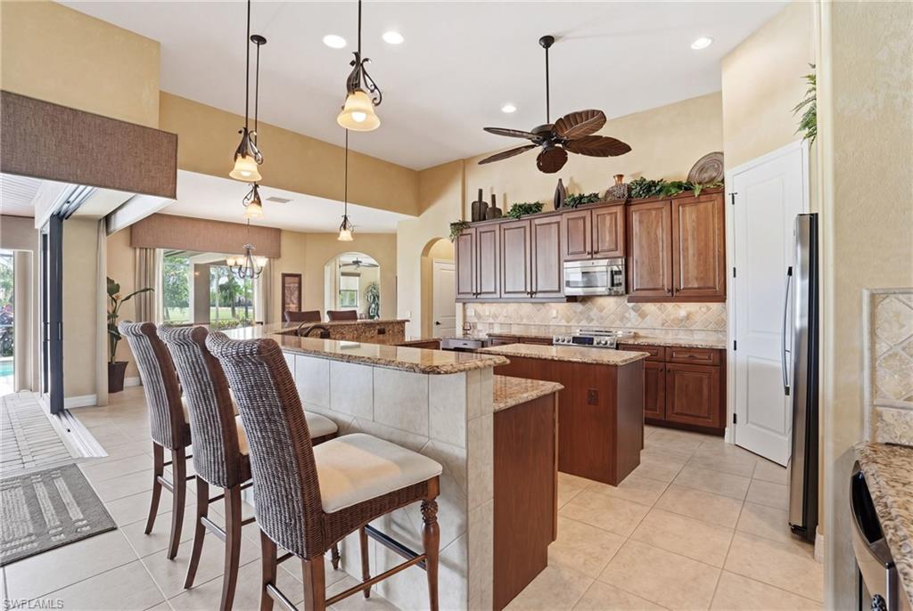 12392 Eagle Ct