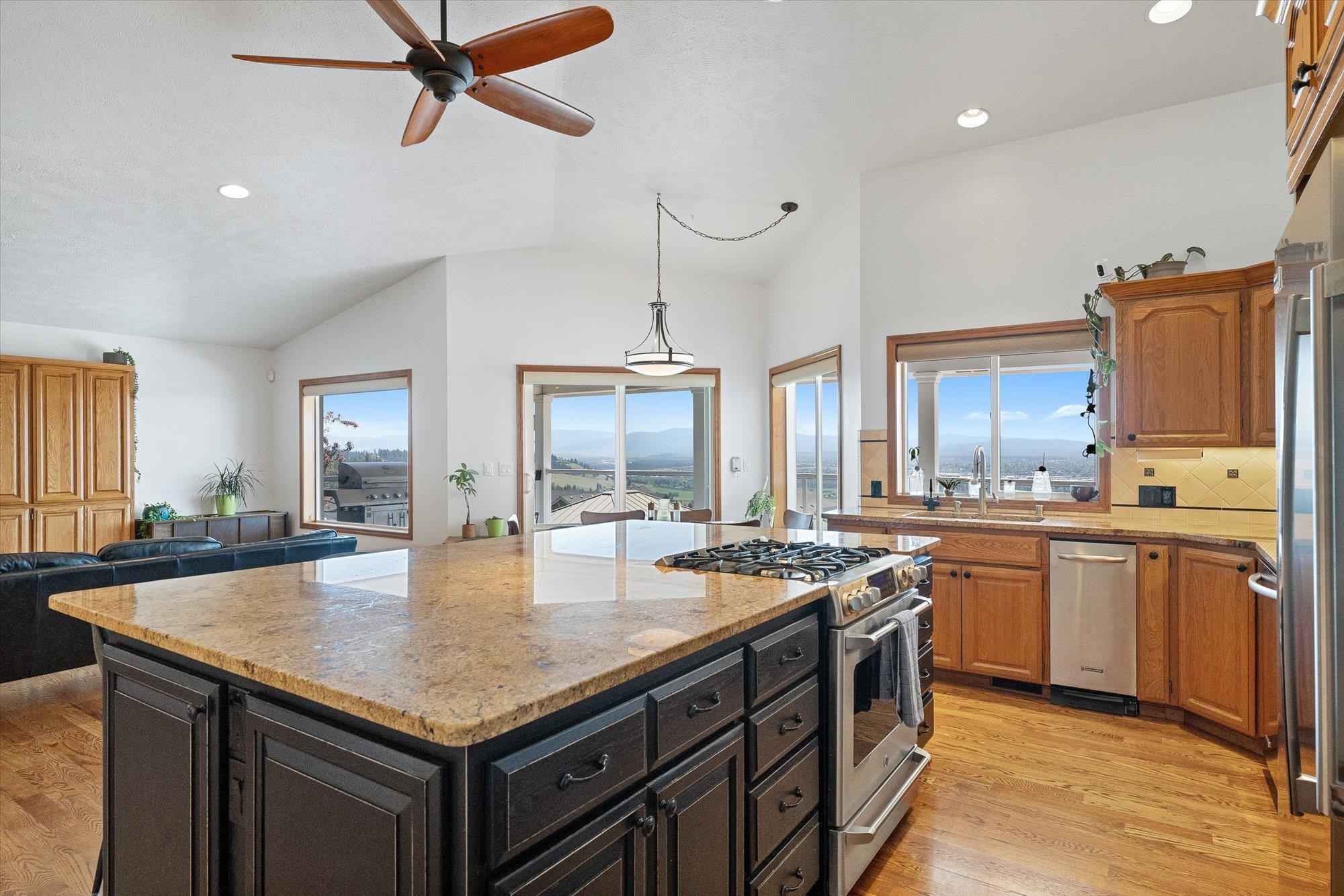8720 E Woodland Park Dr