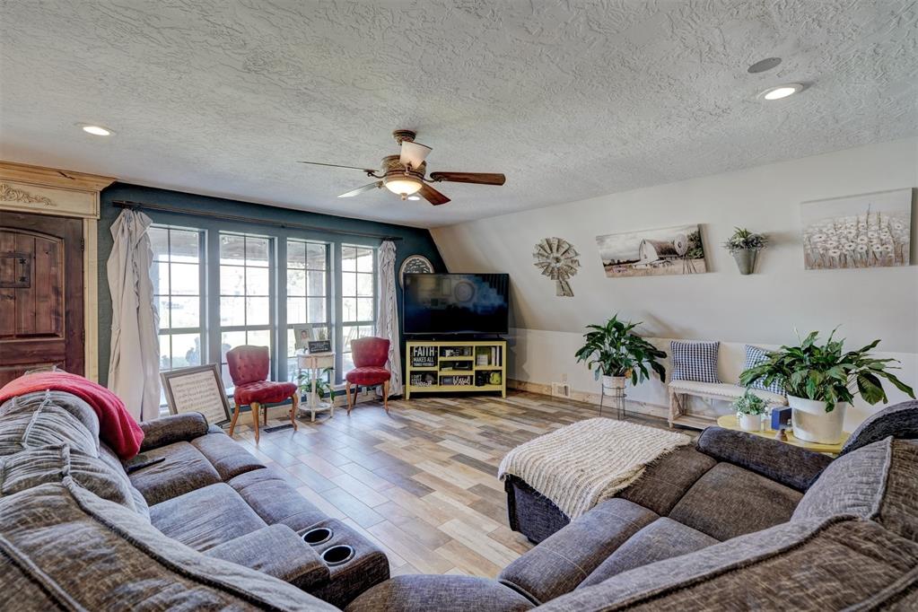 308 W Harper