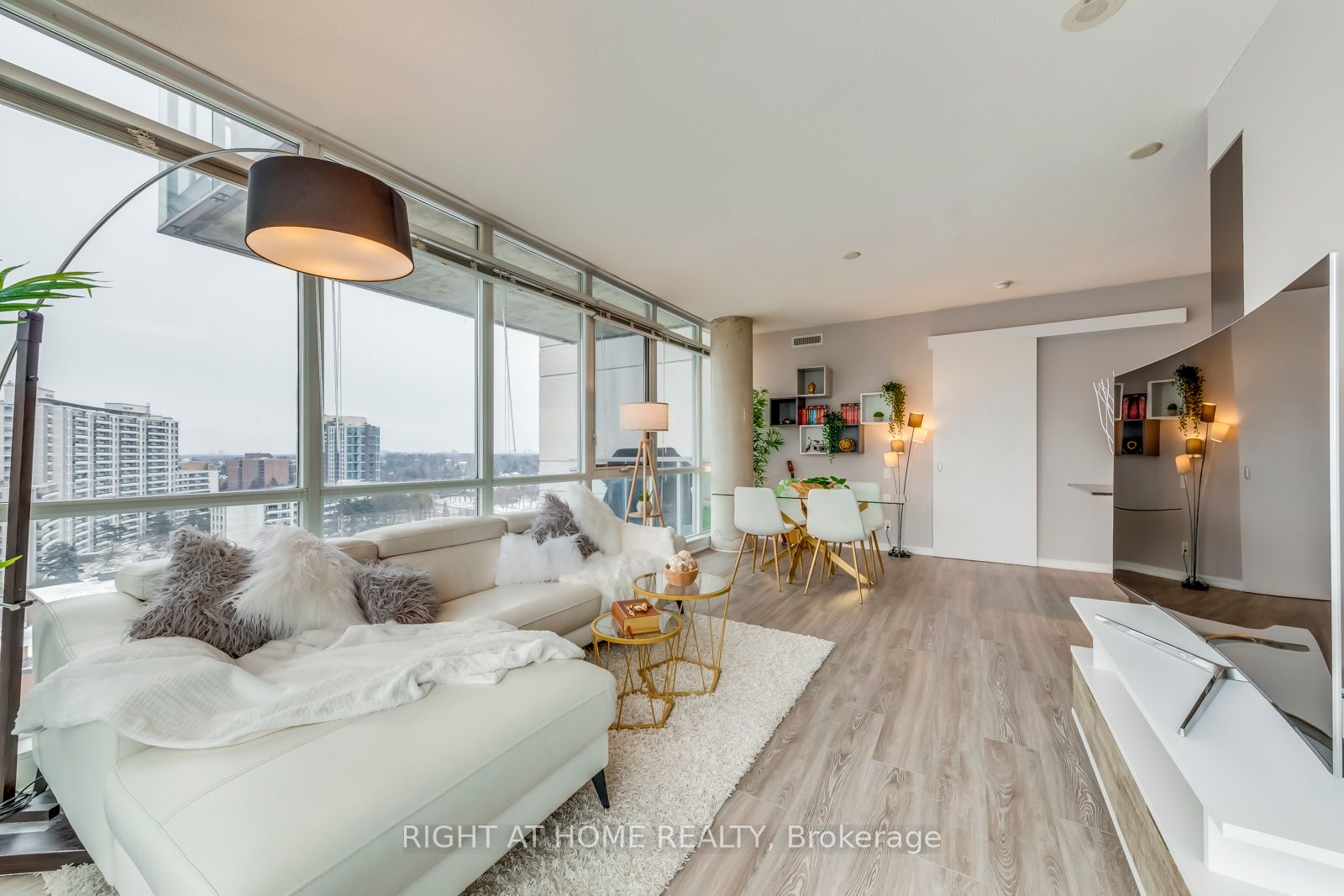 30 Canterbury Pl 1207