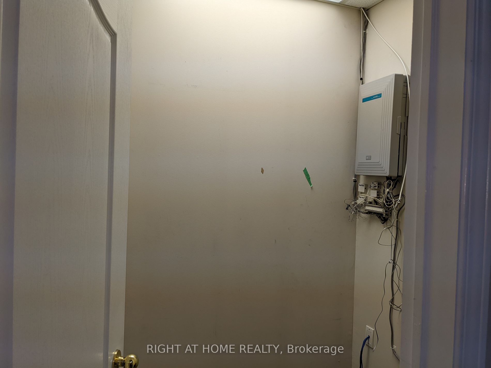 201 W King St 2C