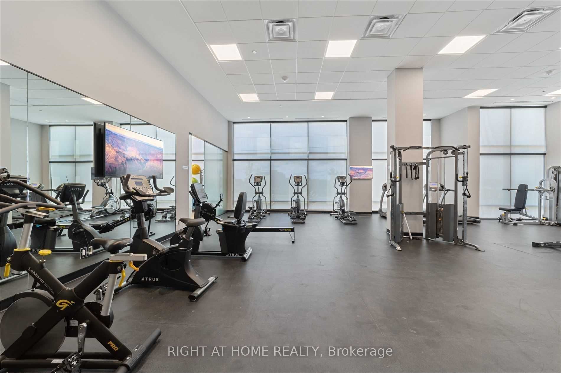 681 Yonge St 621
