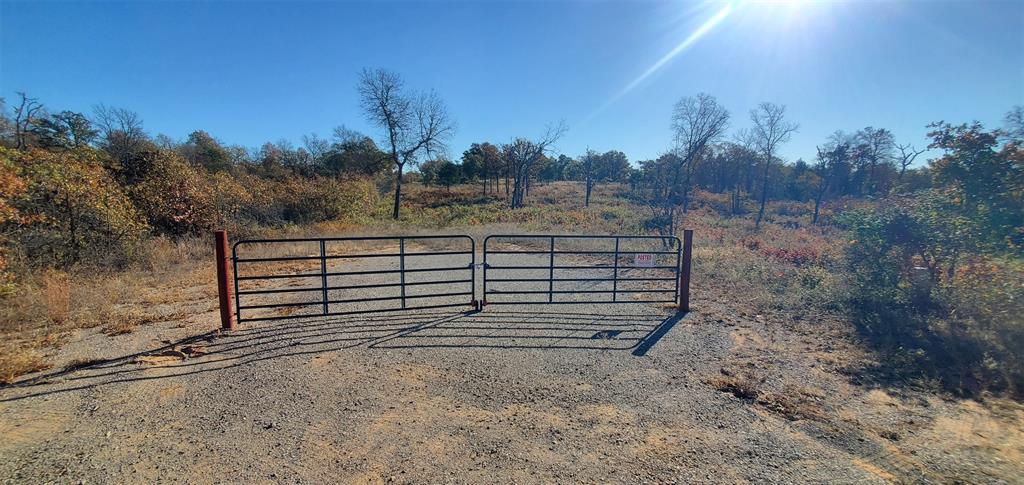 Possible 0% down payment and fixed rate! Unrestricted 10 Acres (mol) in Norman OK! &#189; a mile from Lake Thunderbird! OG&E for electric. Fiber available with OEC. Would require water well & septic. Partially fenced. 8 miles from Lake Thunderbird boat house, Little River Marina, & multiple campgrounds and boat ramps. 6 miles to Lake Stanley Draper & 10 miles to Lake Stanley Draper Marina. Norman schools within - 15 miles  (Lakeview ES - Longfellow MS - Norman North HS). 10 miles from Hwy 9 & 19 miles to I-35