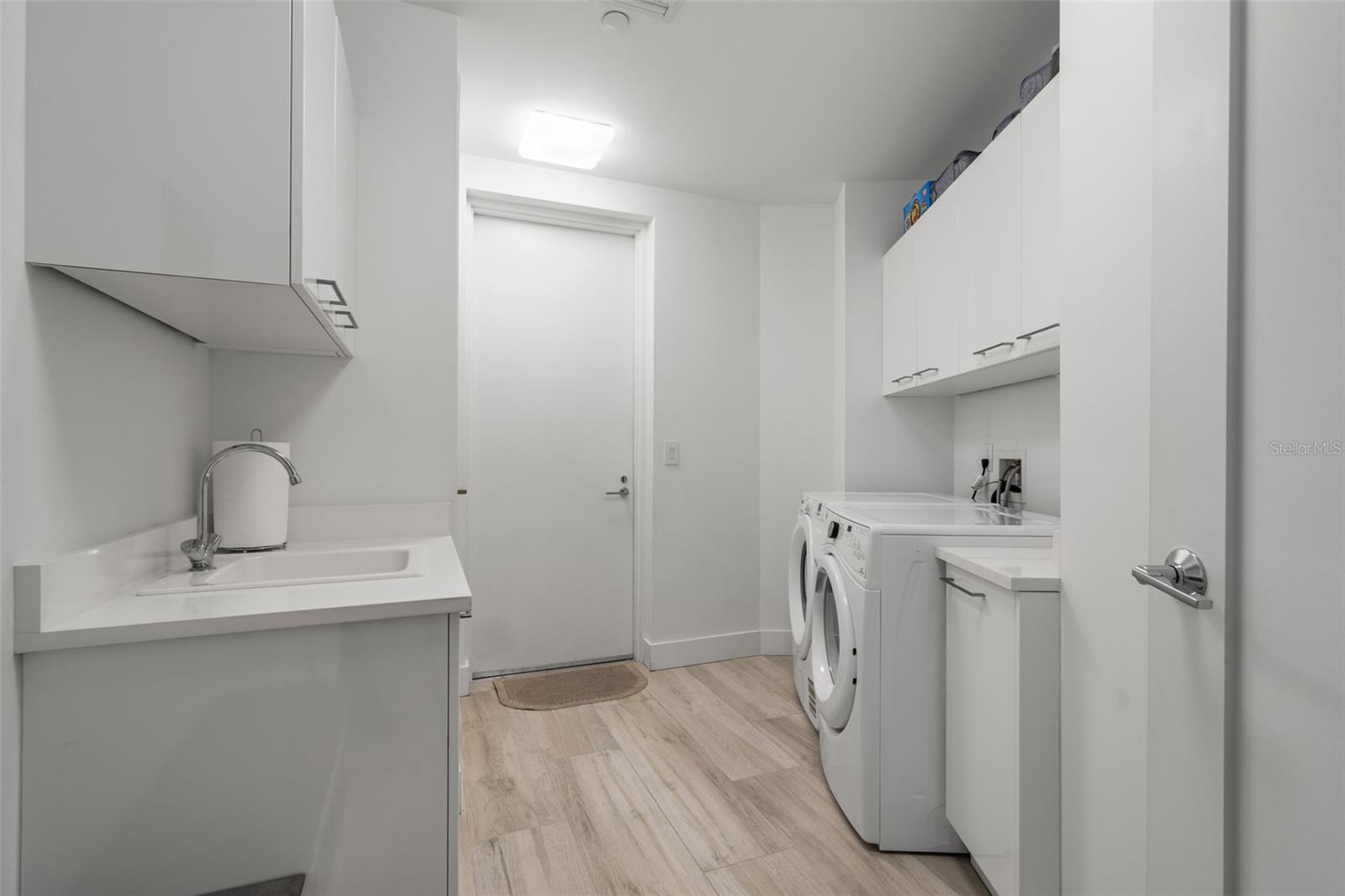 1155 N Gulfstream Avenue 802