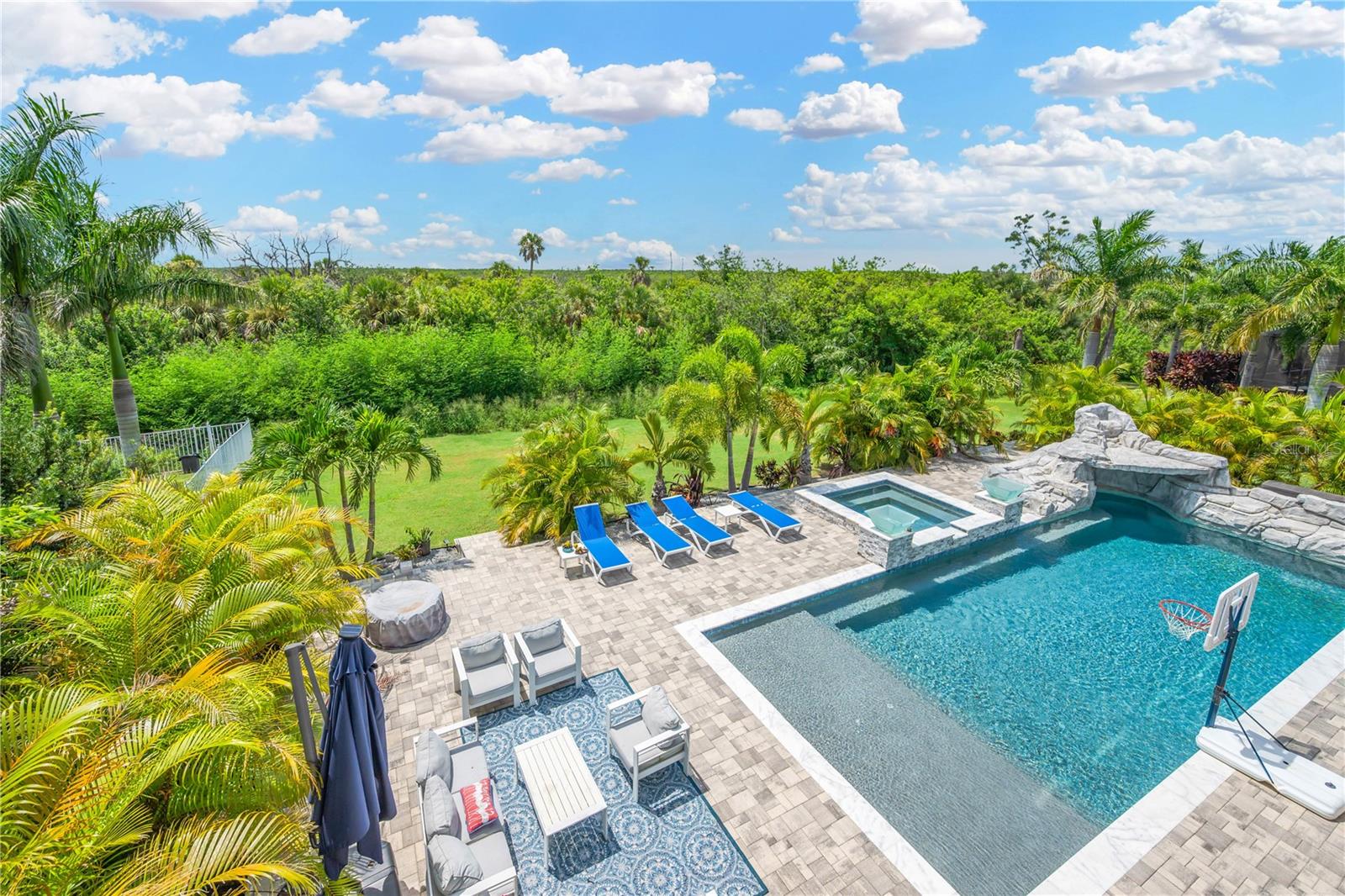 832 Manns Harbor Drive