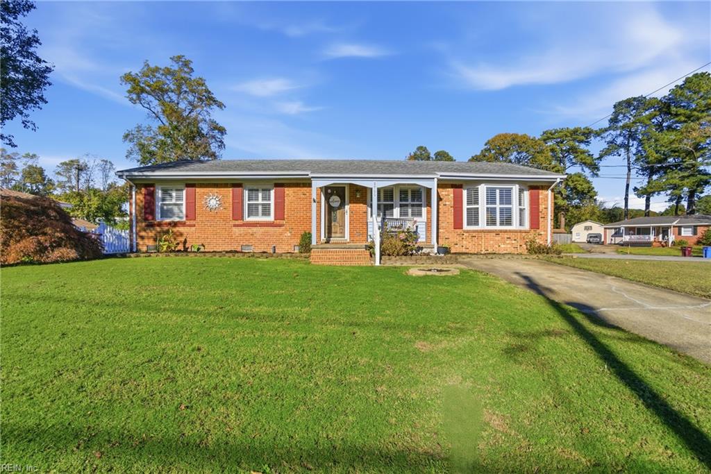 2700 Hoyt Drive, Chesapeake, VA 