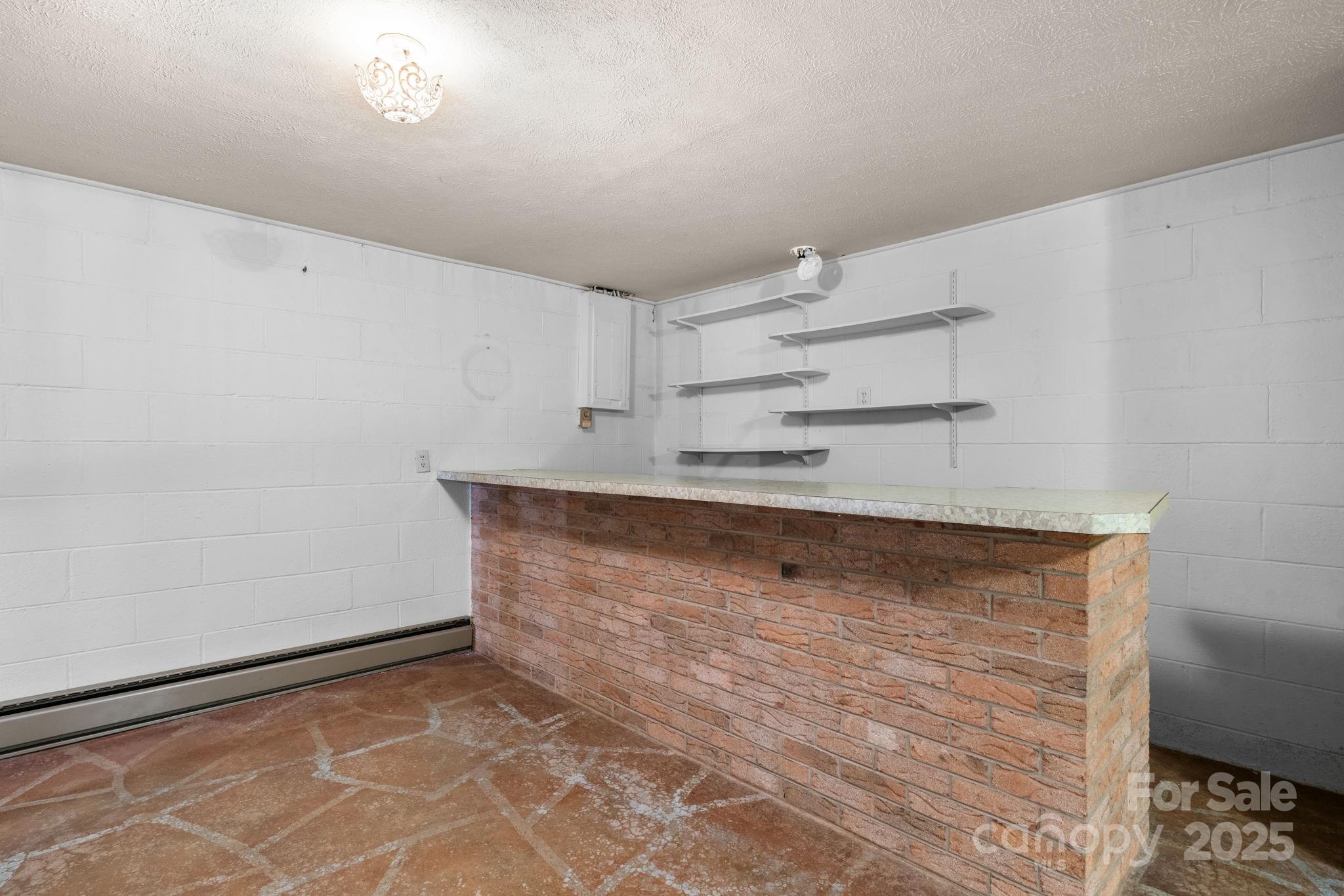 902 Greenwood Place