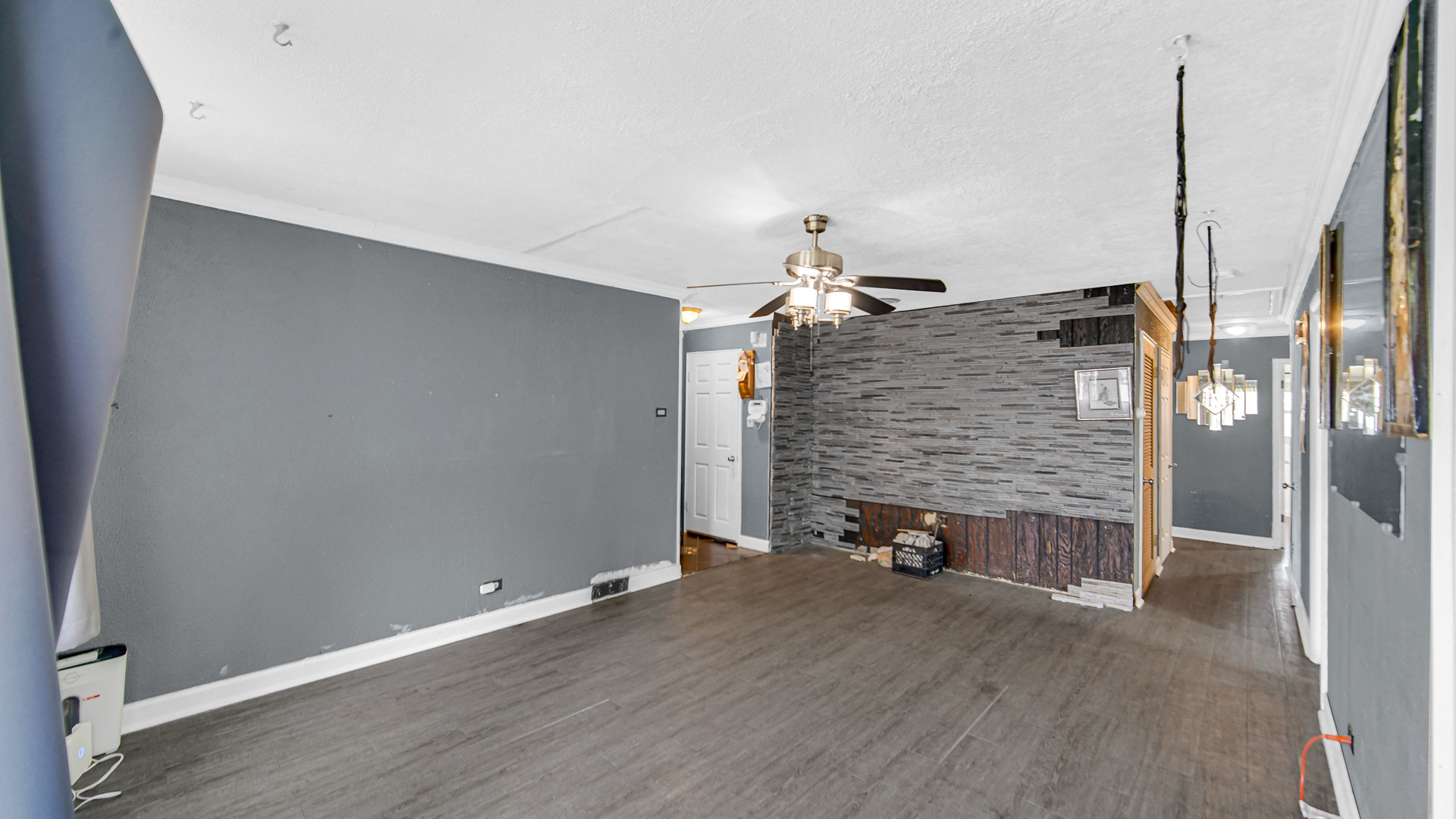 1228 E 151st Street