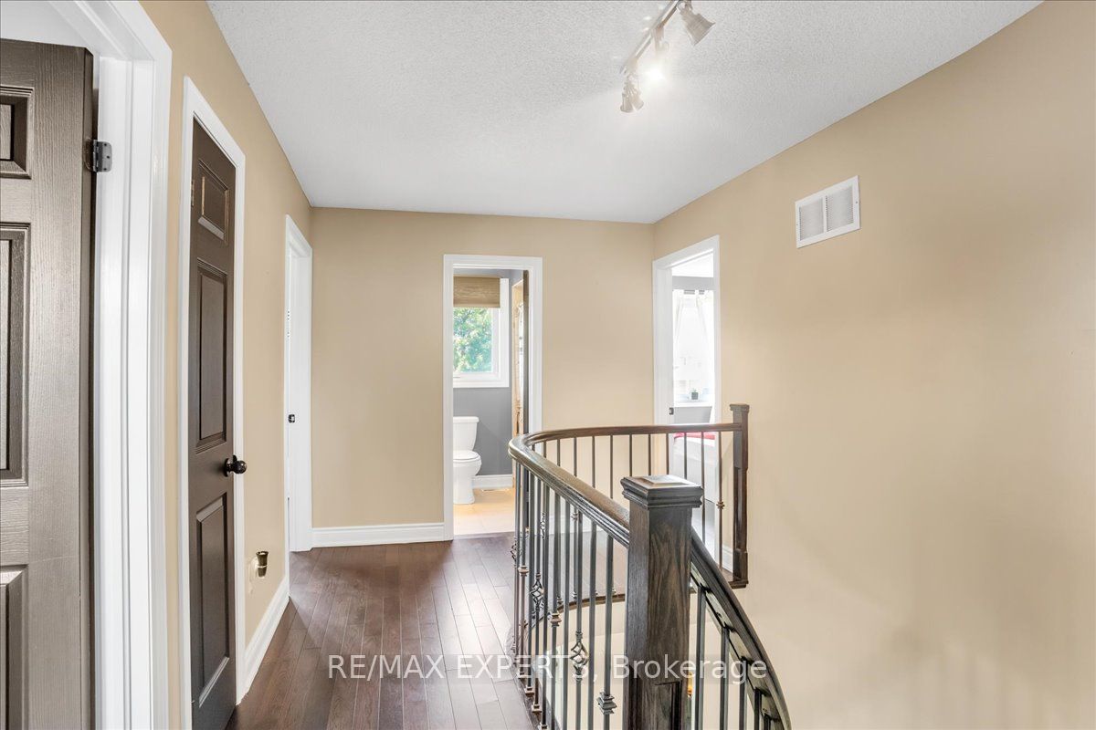 78 Joseph Cres