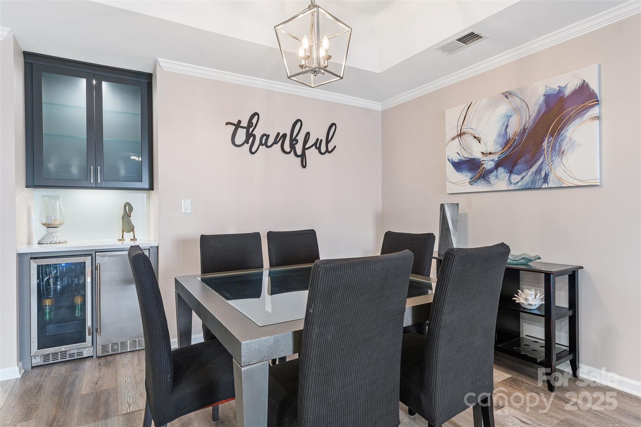 18589 Vineyard Point Lane