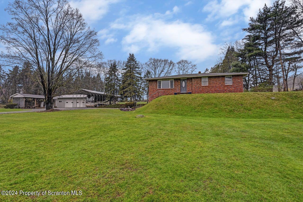 325 Schoolhouse Hill Road