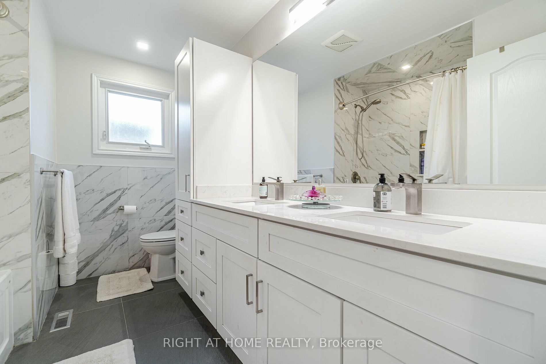 391 Janene Crt