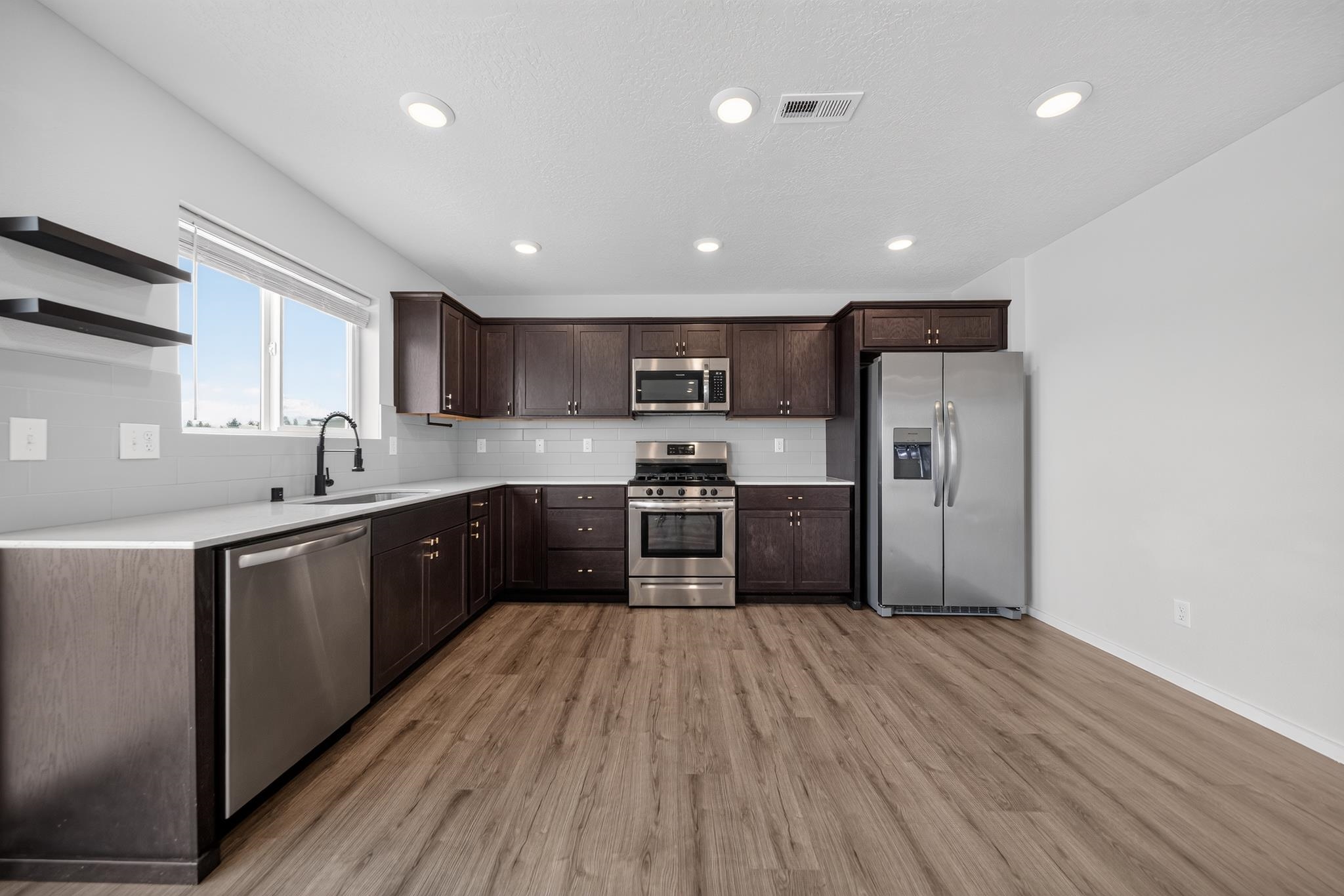 4440 W Bedford Ave