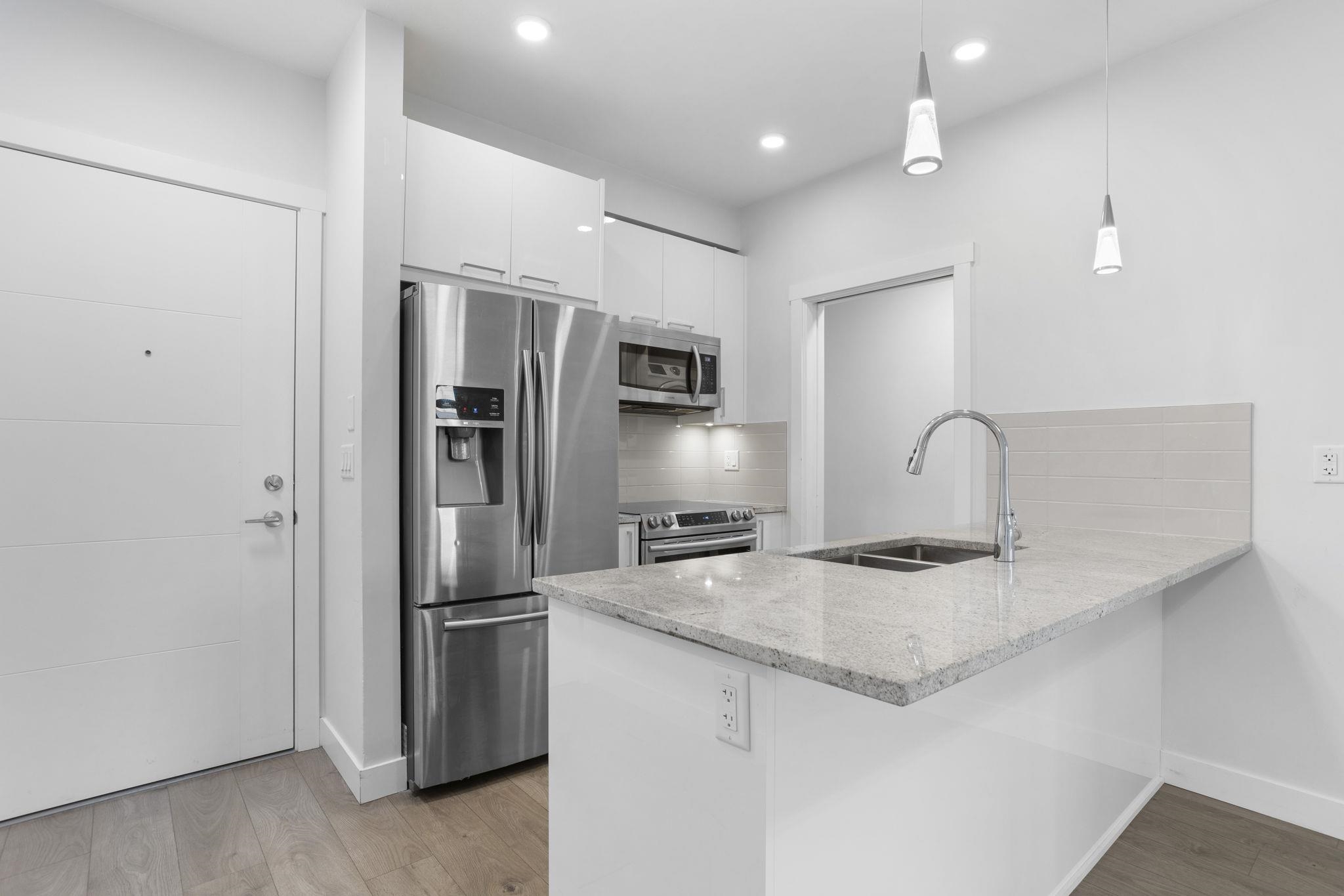 20686 Eastleigh Crescent 207