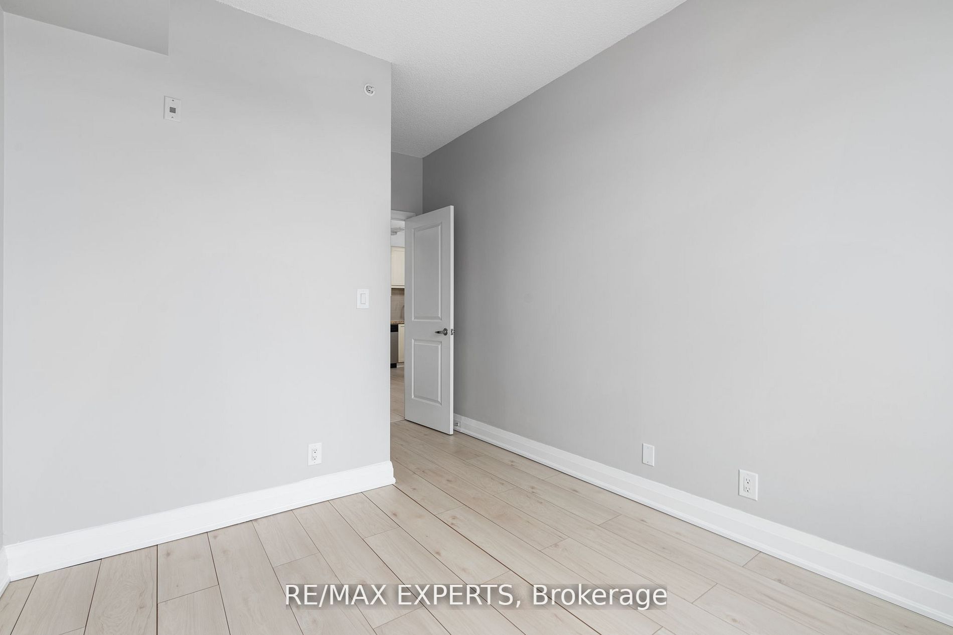 12 Woodstream Blvd 710