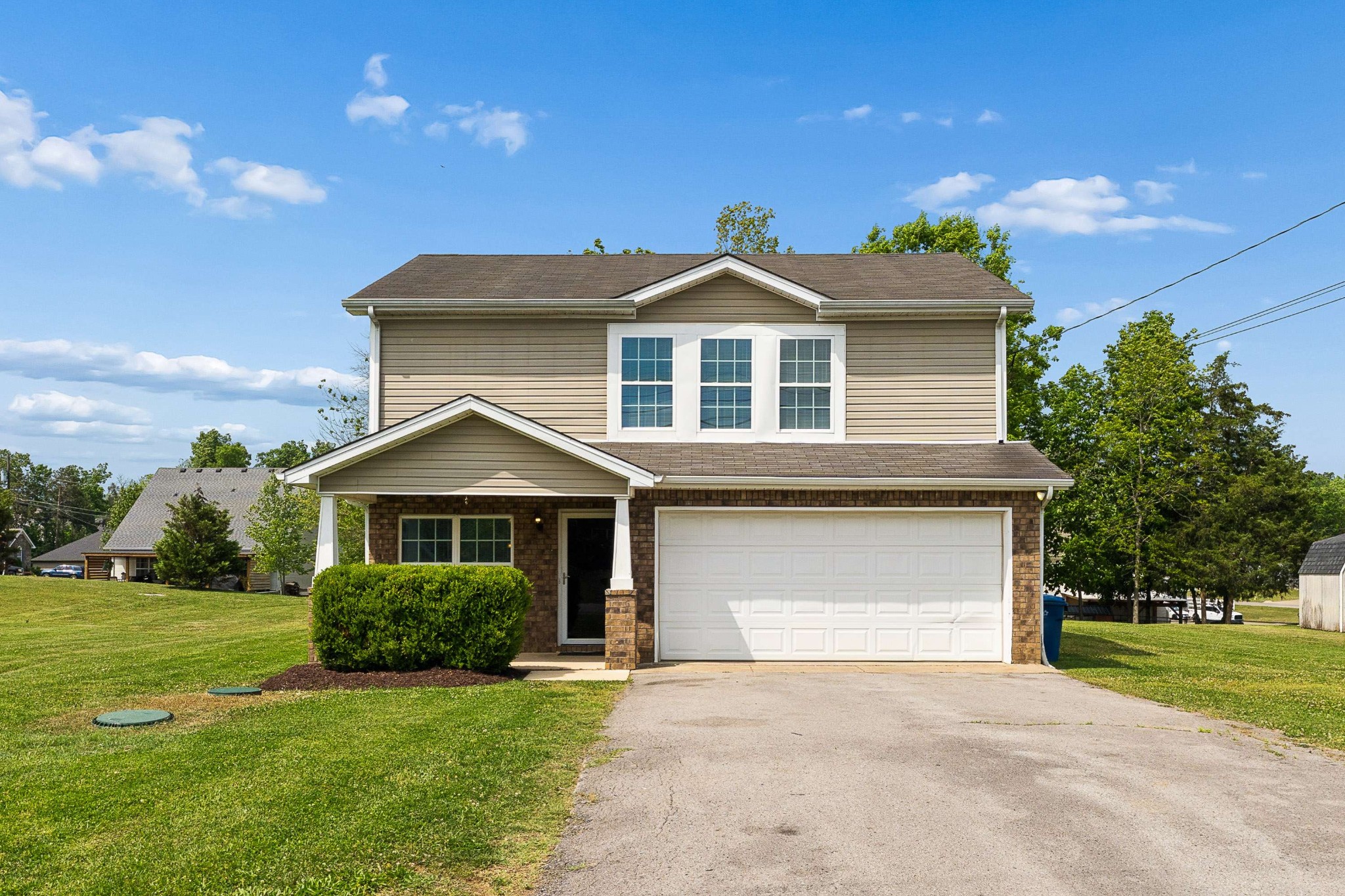 1405 Fall Pkwy — sold