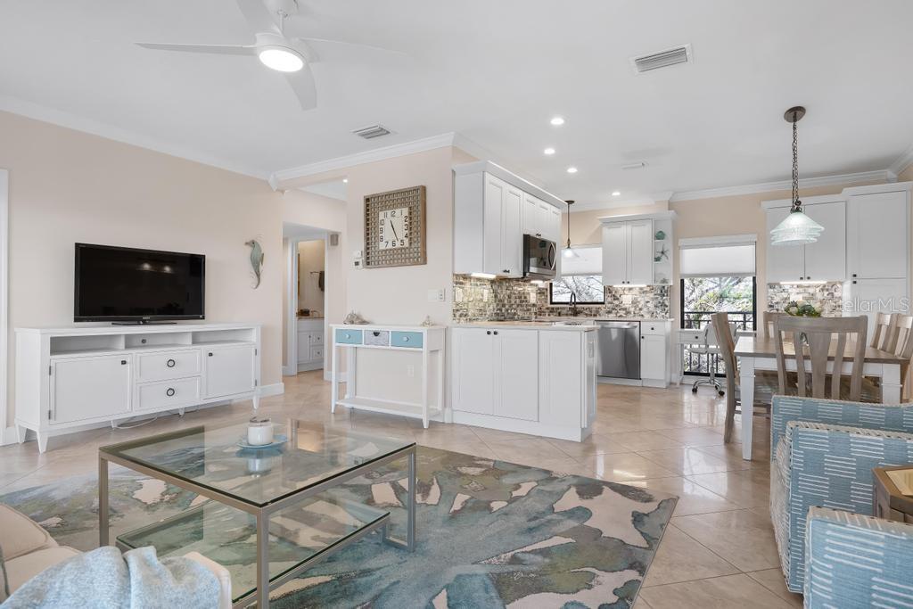 6005 Gulf Drive 219