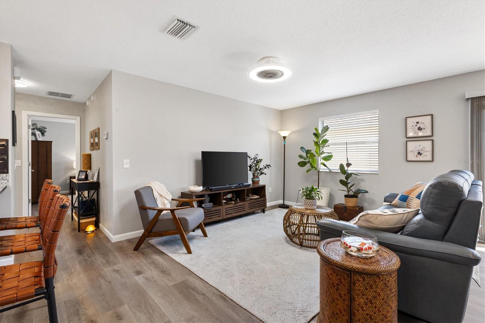2737 Craven Way
