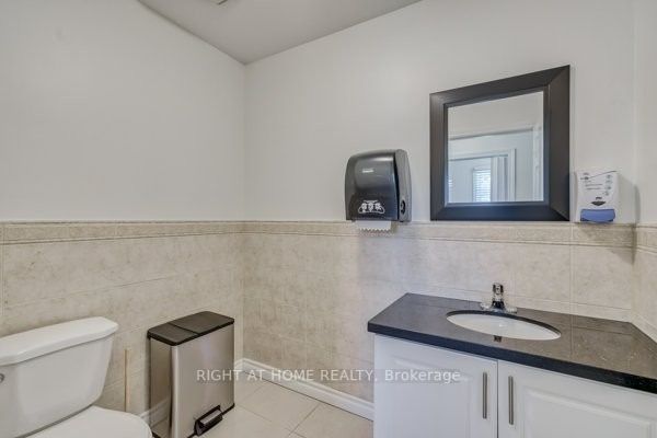2768 Davis Dr