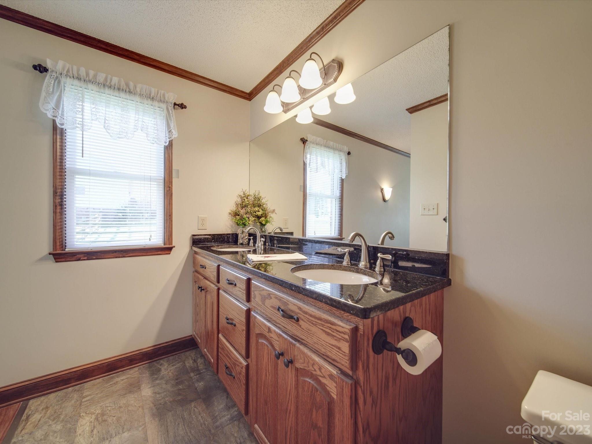 113 Hunters Creek Drive