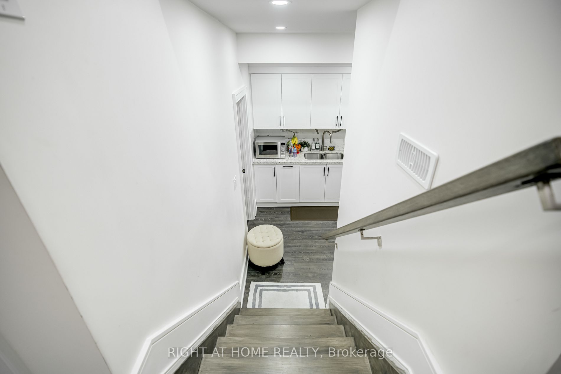 438 Pharmacy Ave