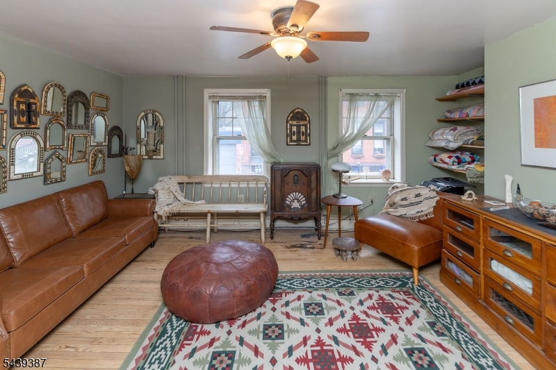 21 N 2nd St