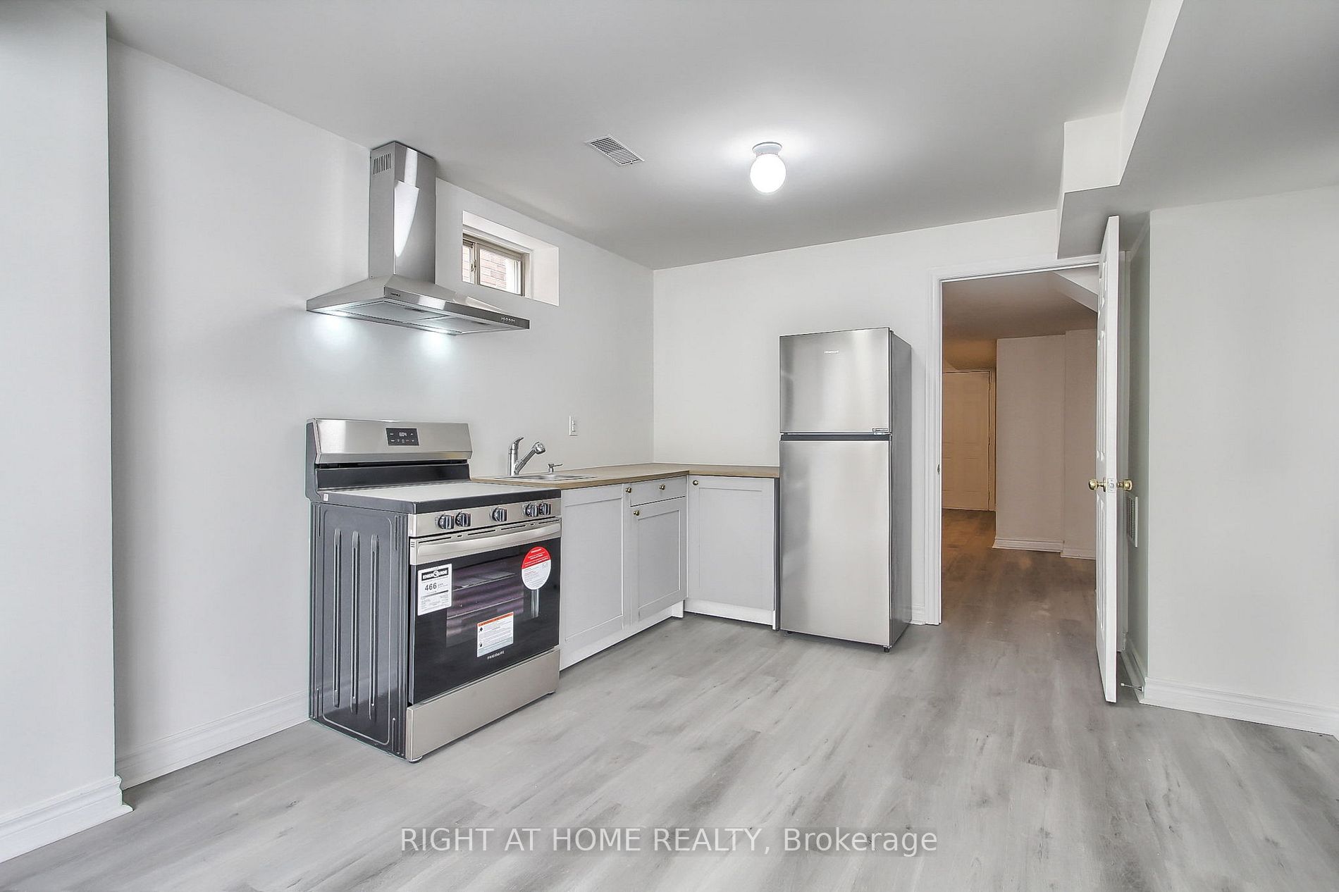 63 Paper Mills Cres