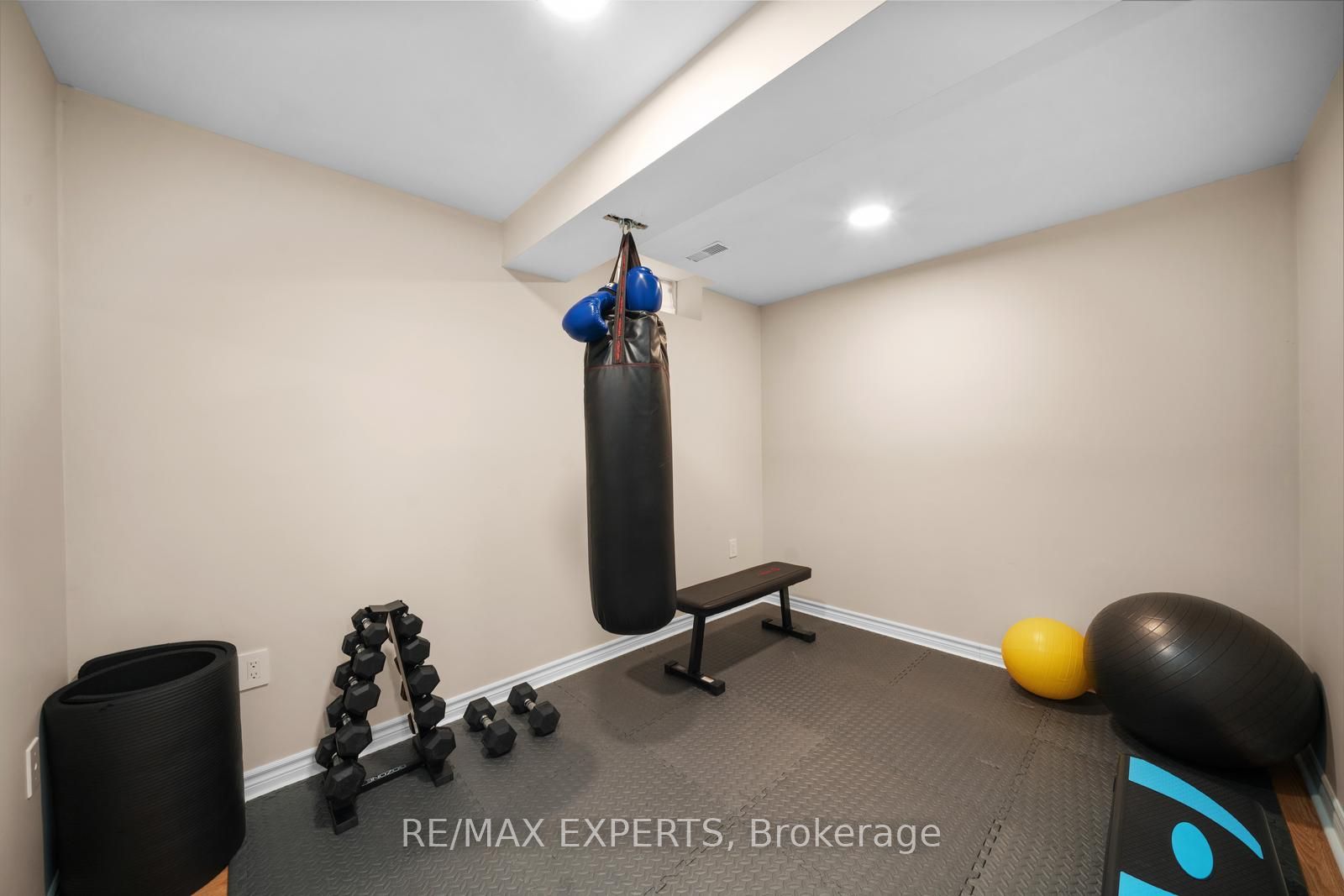 21 Terrastone Crt
