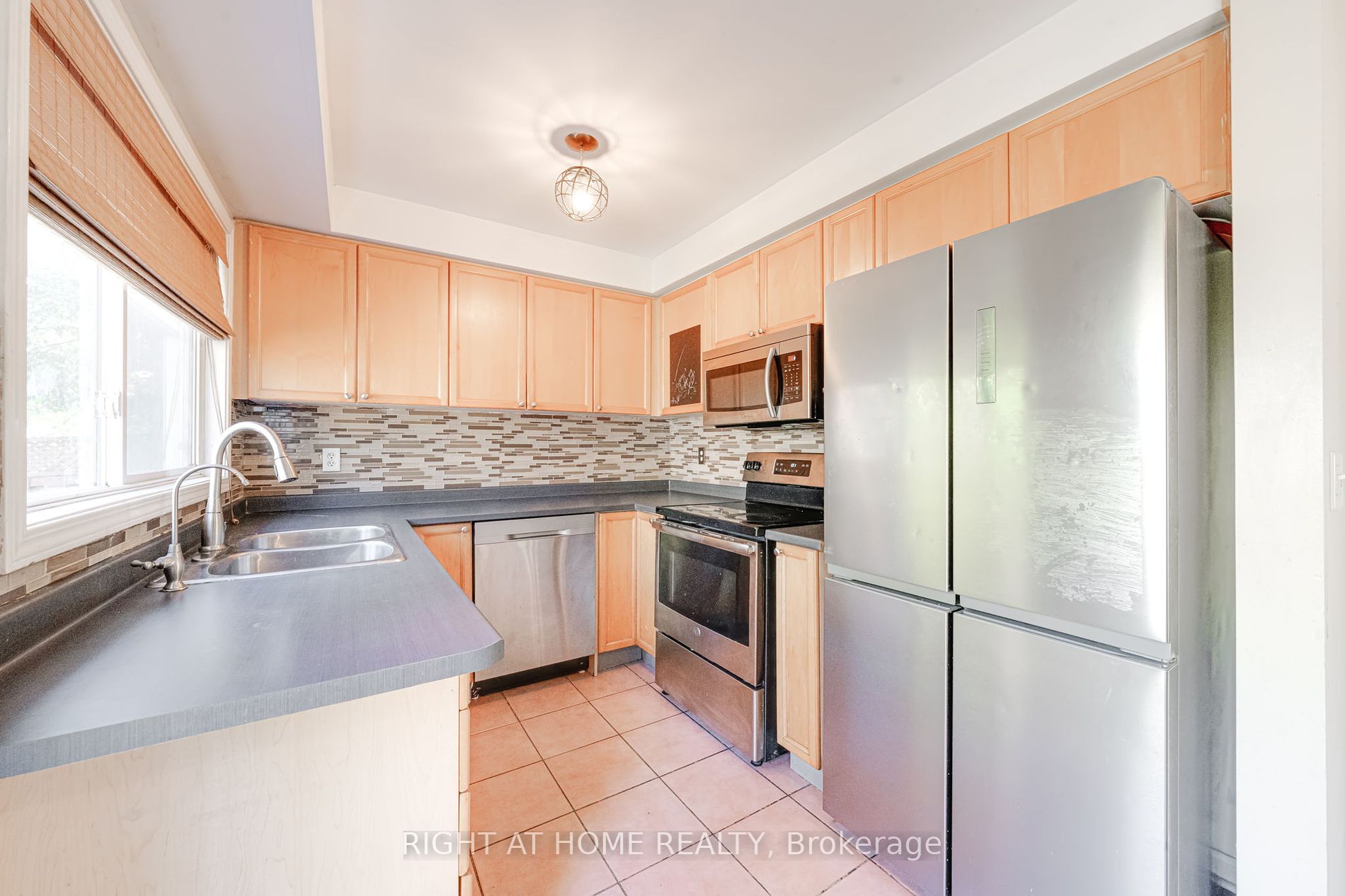 3155 Rock Harbour Rd