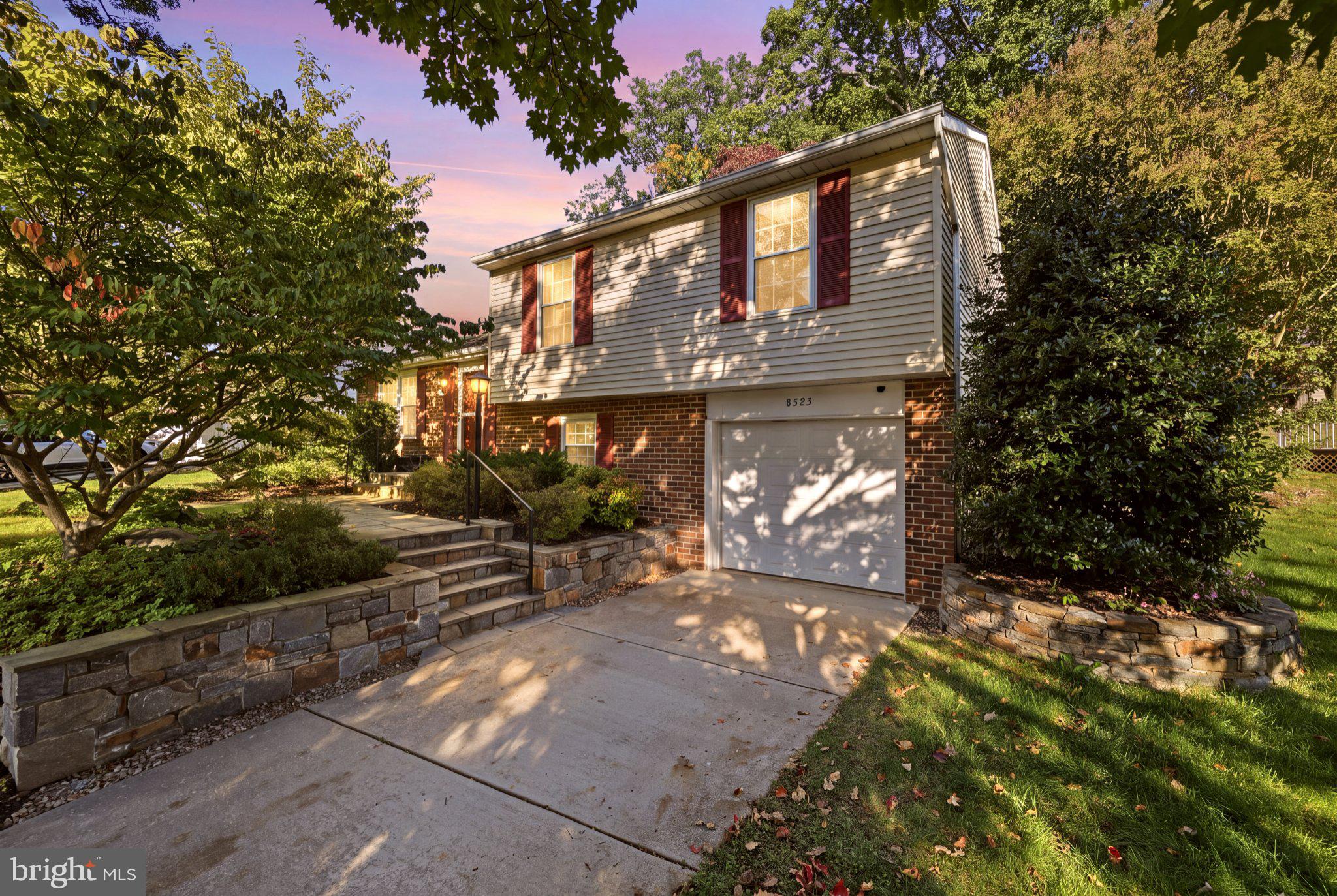 8523 Hayshed Lane