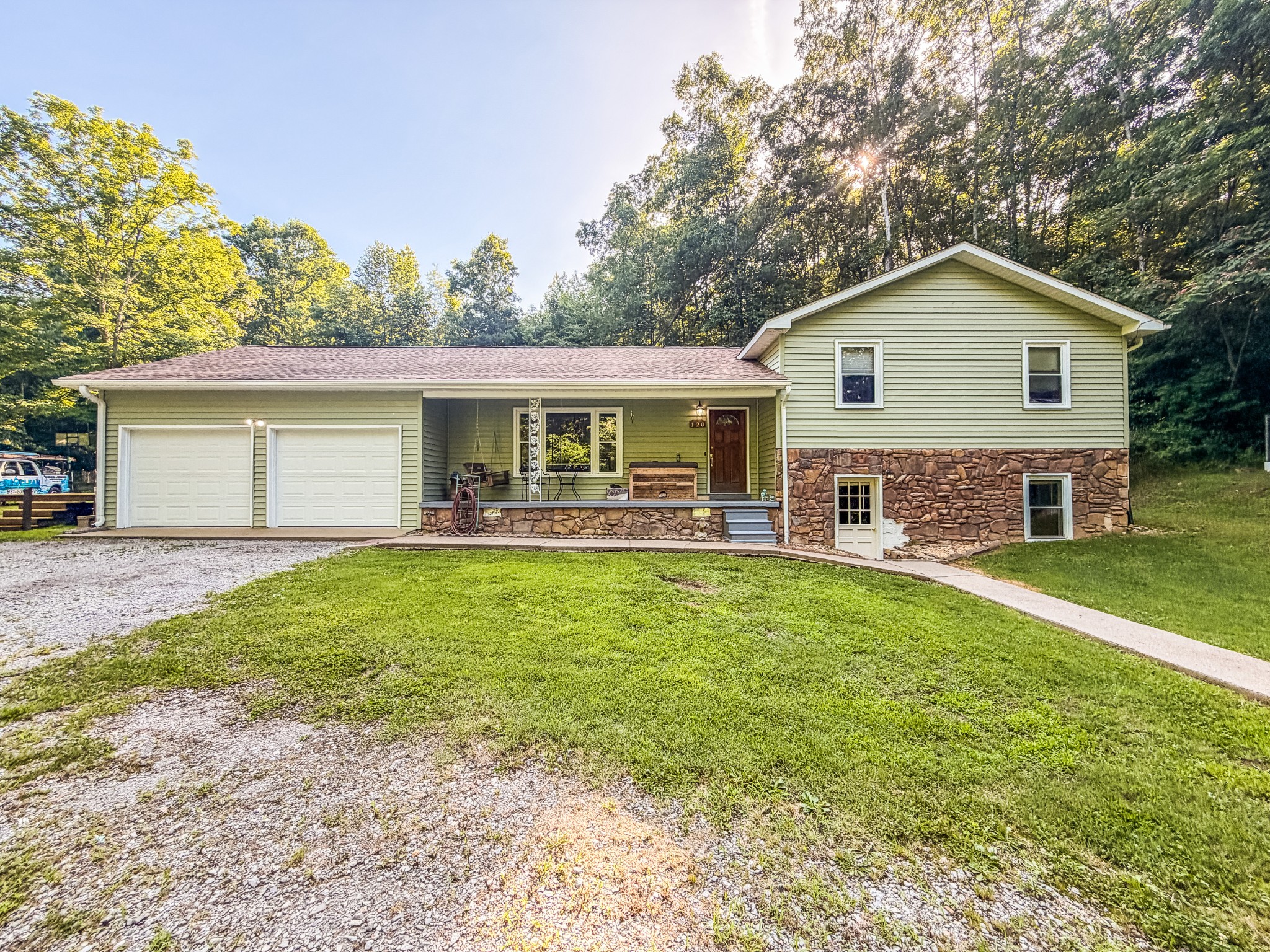 120 Ulcer Hollow Rd