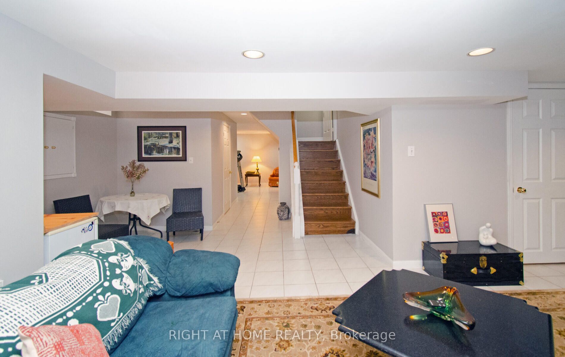 54 Ferguson Pl