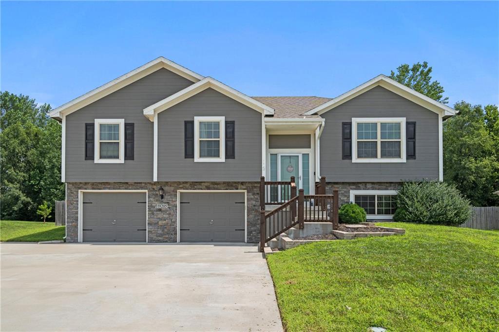 19205 NE Switchgrass Drive