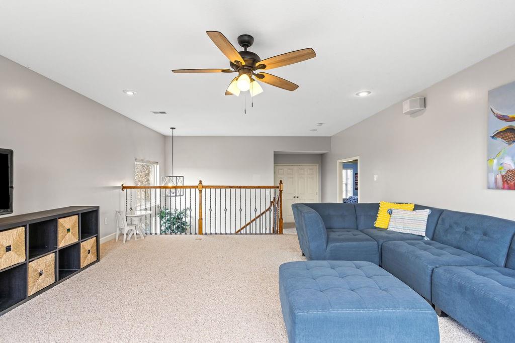 9709 N Farley Avenue