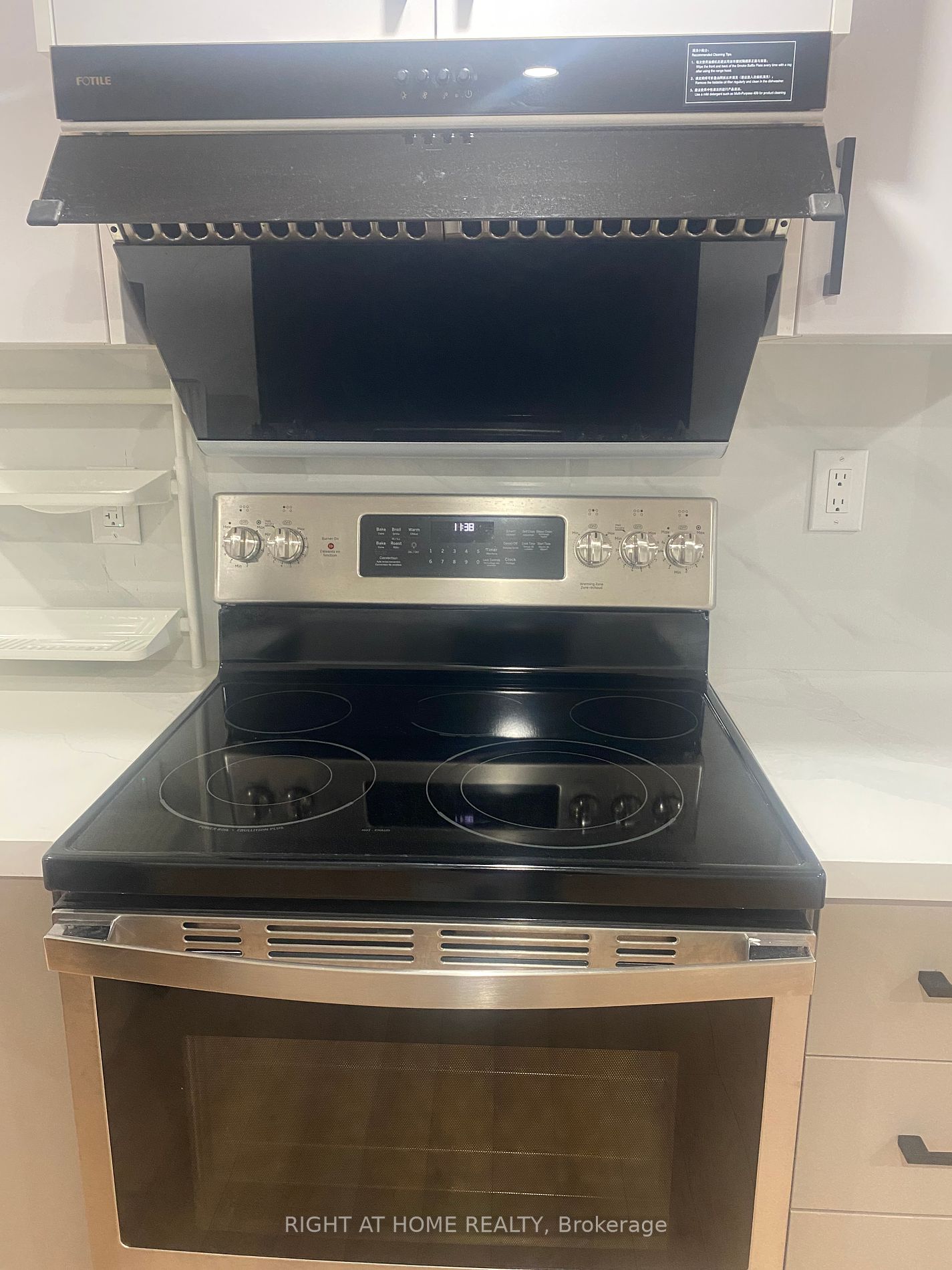 38 Glaceport Cres Bsmt