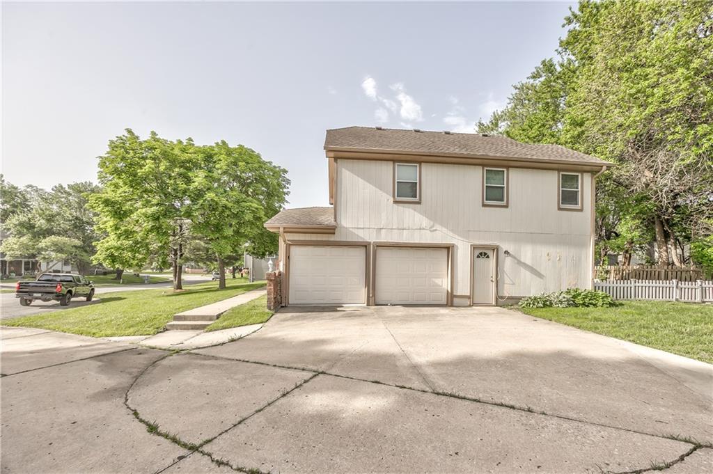 529 SW Windmill Lane