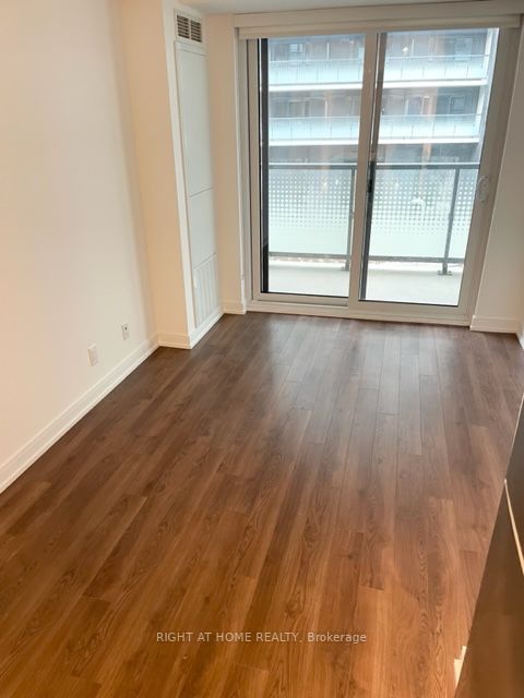 30 Samuel Wood Way 208