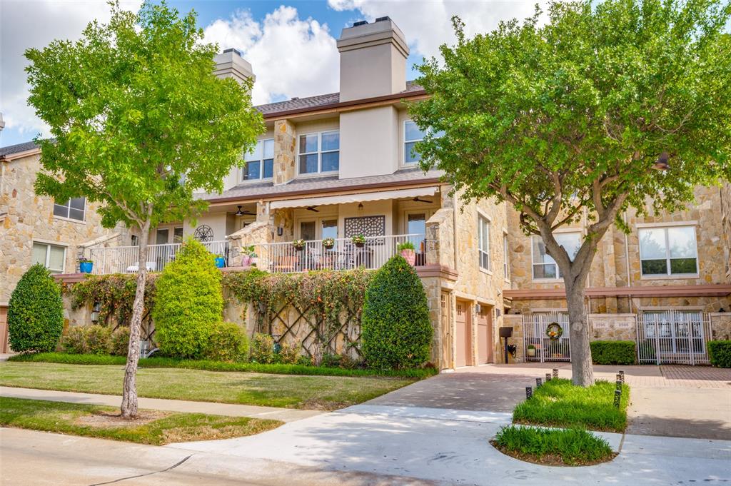 2590 King Arthur Boulevard