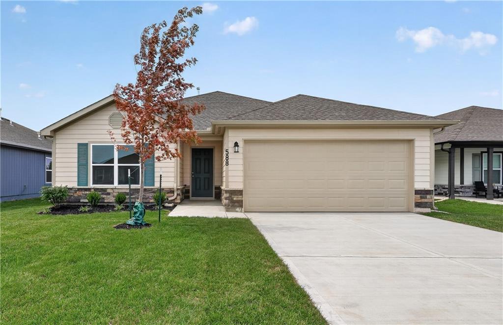 588 W Bluebird Street