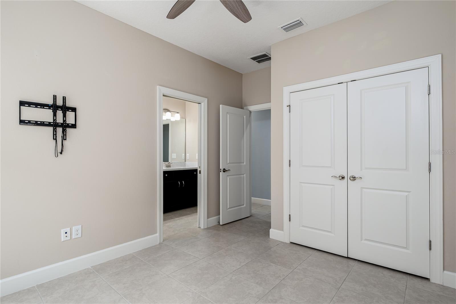 10413 Highland Park Place