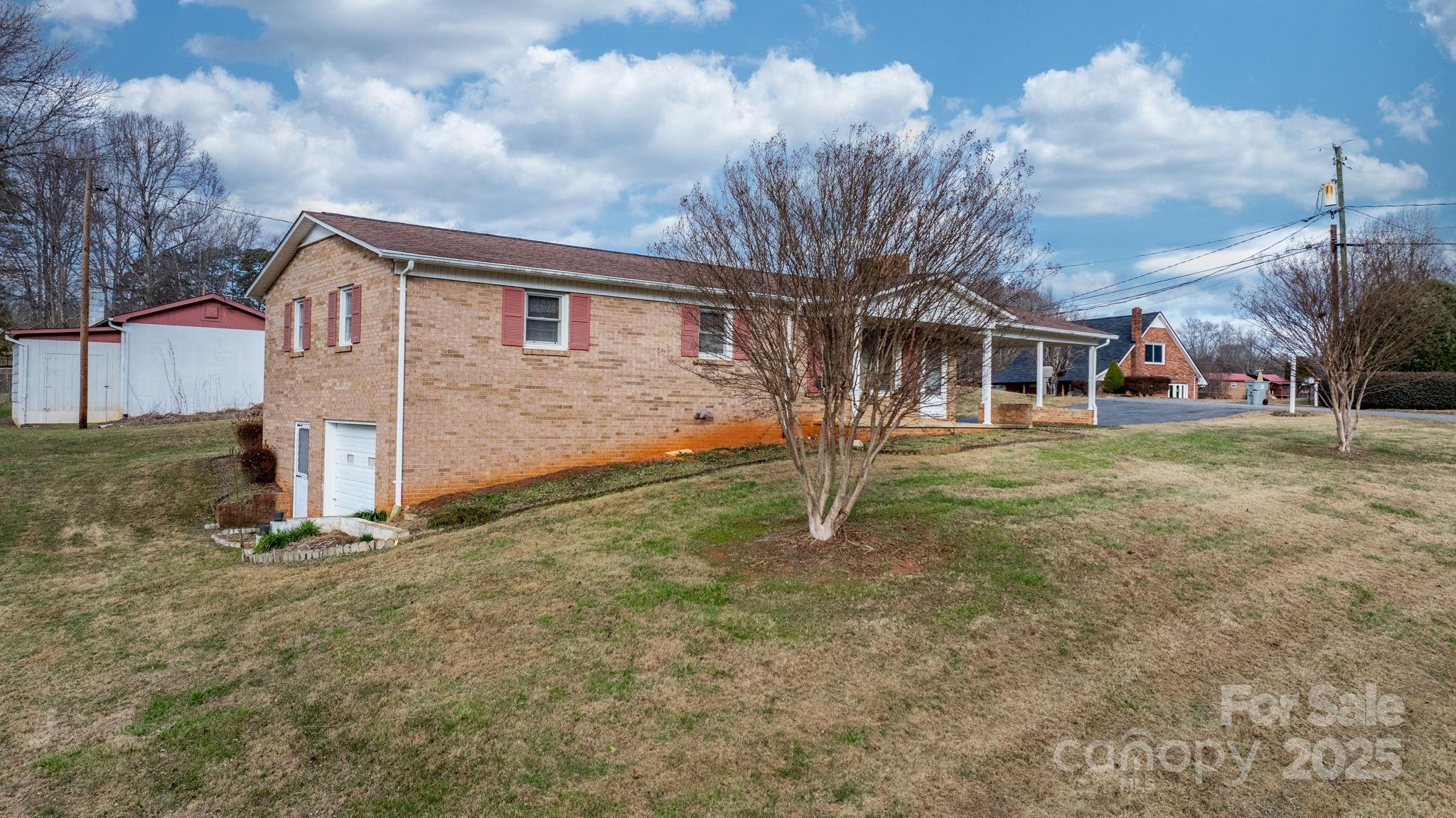 902 Greenwood Place
