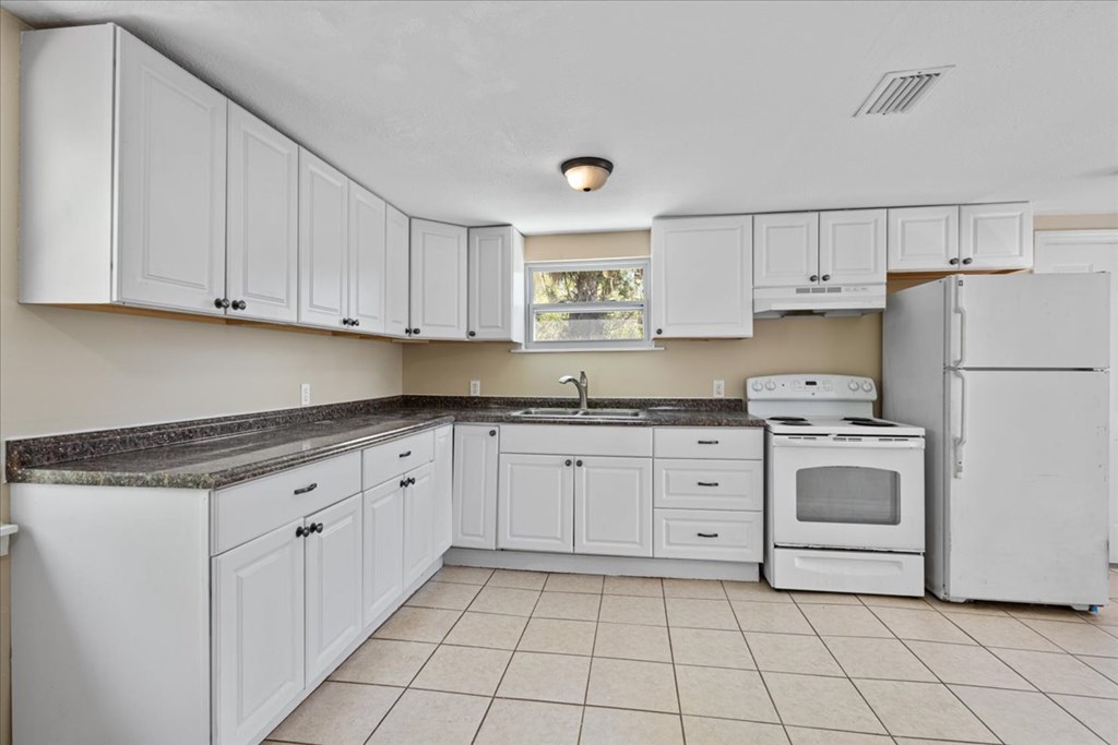 102 NE 138th St