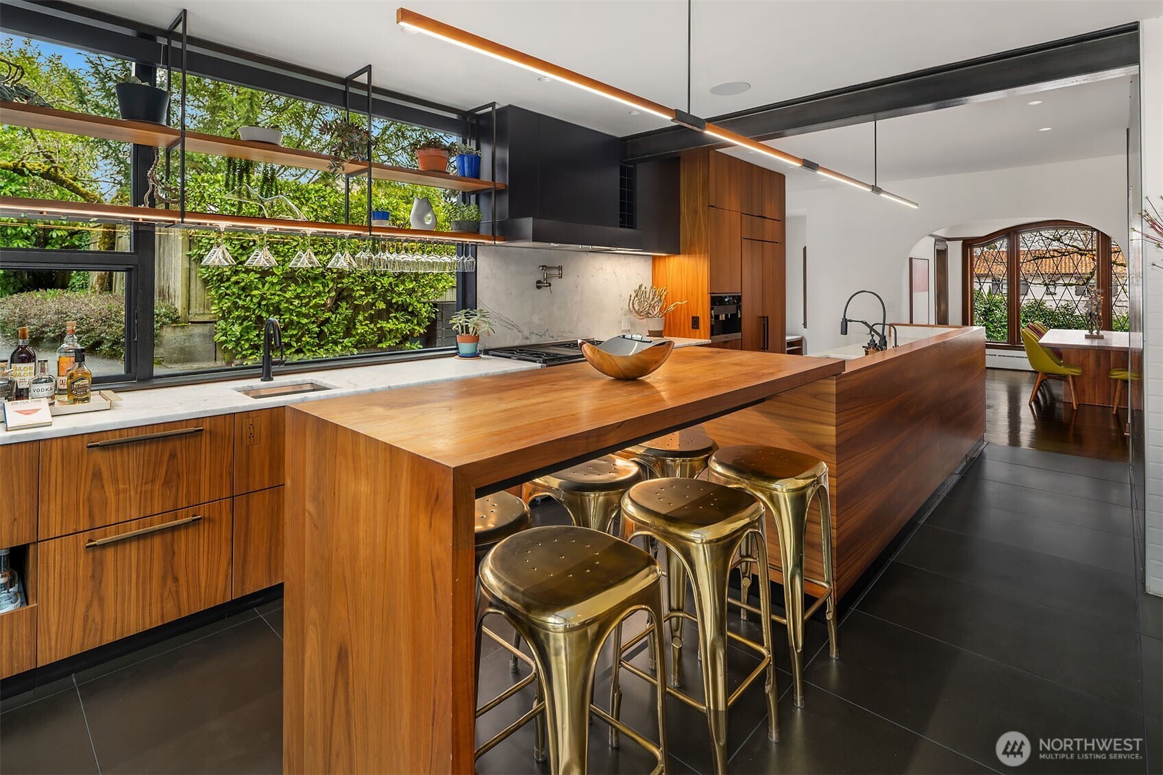 1626 Federal Avenue E