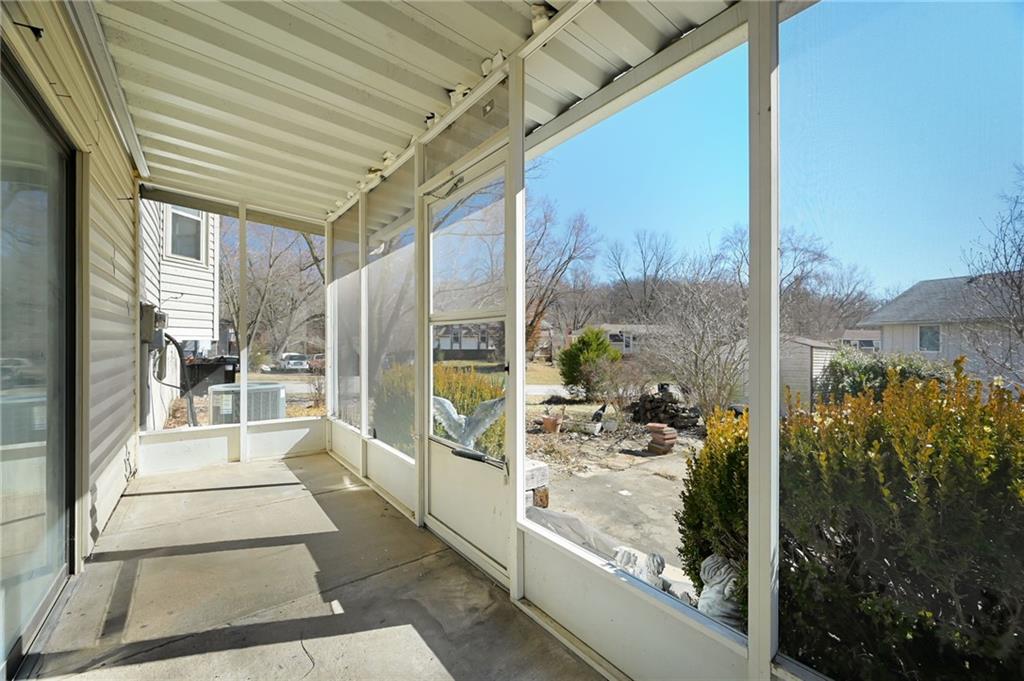 6101 NW 51st Terrace