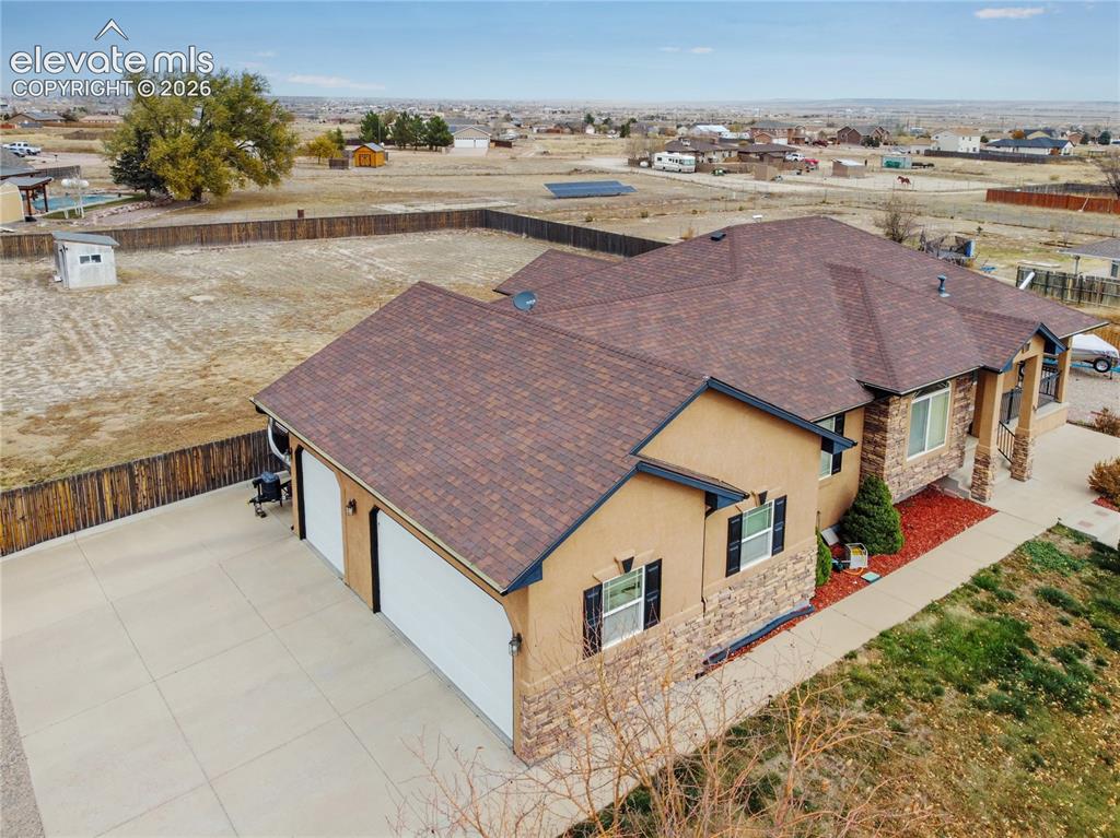 777 E Woodleaf Drive