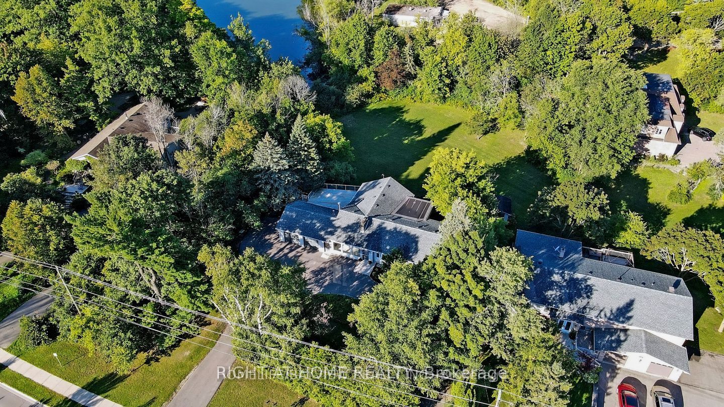 28 Bayview Park Lane