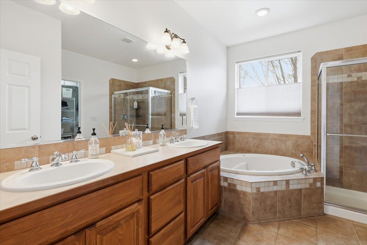 17405 E Morningside Ln